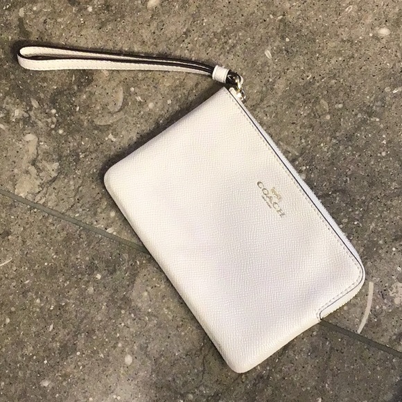 Coach Handbags - Coach cream wristlet